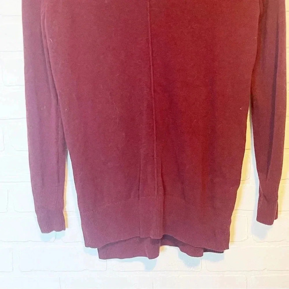 Old Navy red maroon v neck sweater size small - Picture 5 of 9